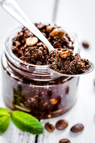 8 рецептов скраба на основе кофе для разных типов кожи.