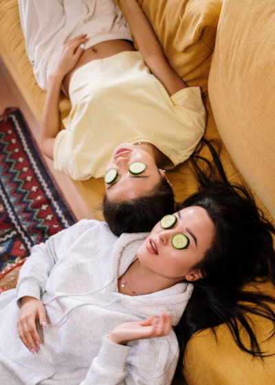 Наши мамы были правы: дерматологи — о пользе масок из огурца.