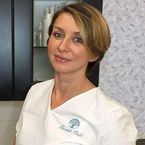 Сушат и раздражают или матируют и уменьшают поры: какую функцию выполняют спирты в составе косметики – объясняет эксперт.