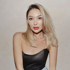 Визажист Александра Кириенко: 10 средств для лица и тела, которые выручат на карантине.