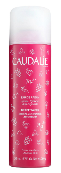 Зачем нужны спреи для лица, что искать в составе и какие купить.